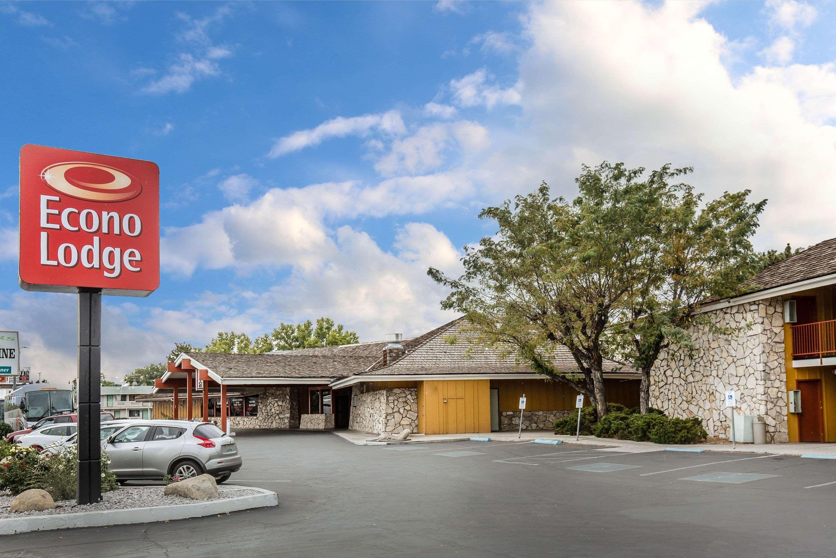 Econo Lodge Near Reno-Sparks Convention Center Екстер'єр фото
