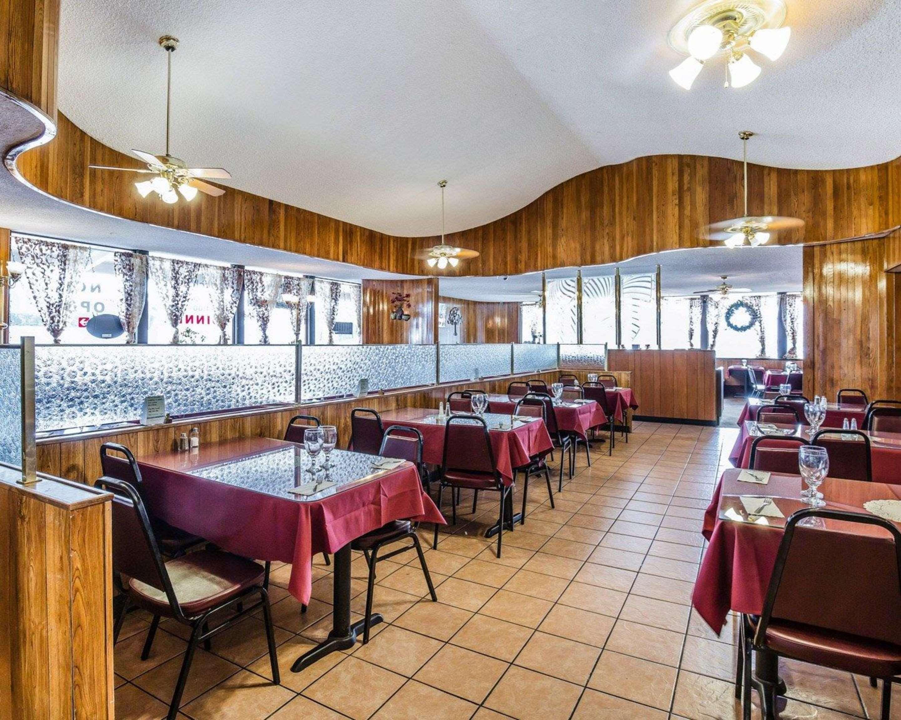 Econo Lodge Near Reno-Sparks Convention Center Екстер'єр фото