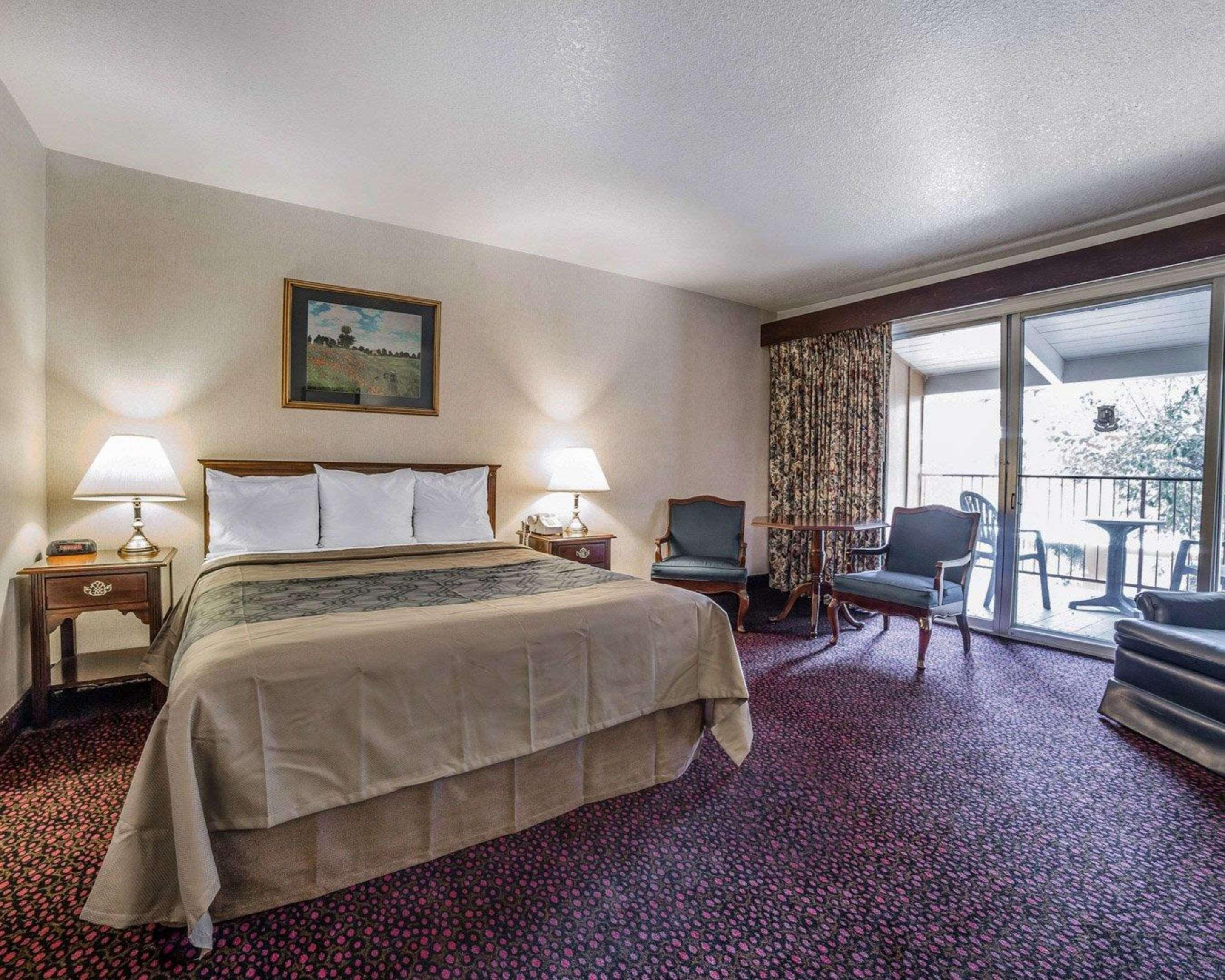 Econo Lodge Near Reno-Sparks Convention Center Екстер'єр фото