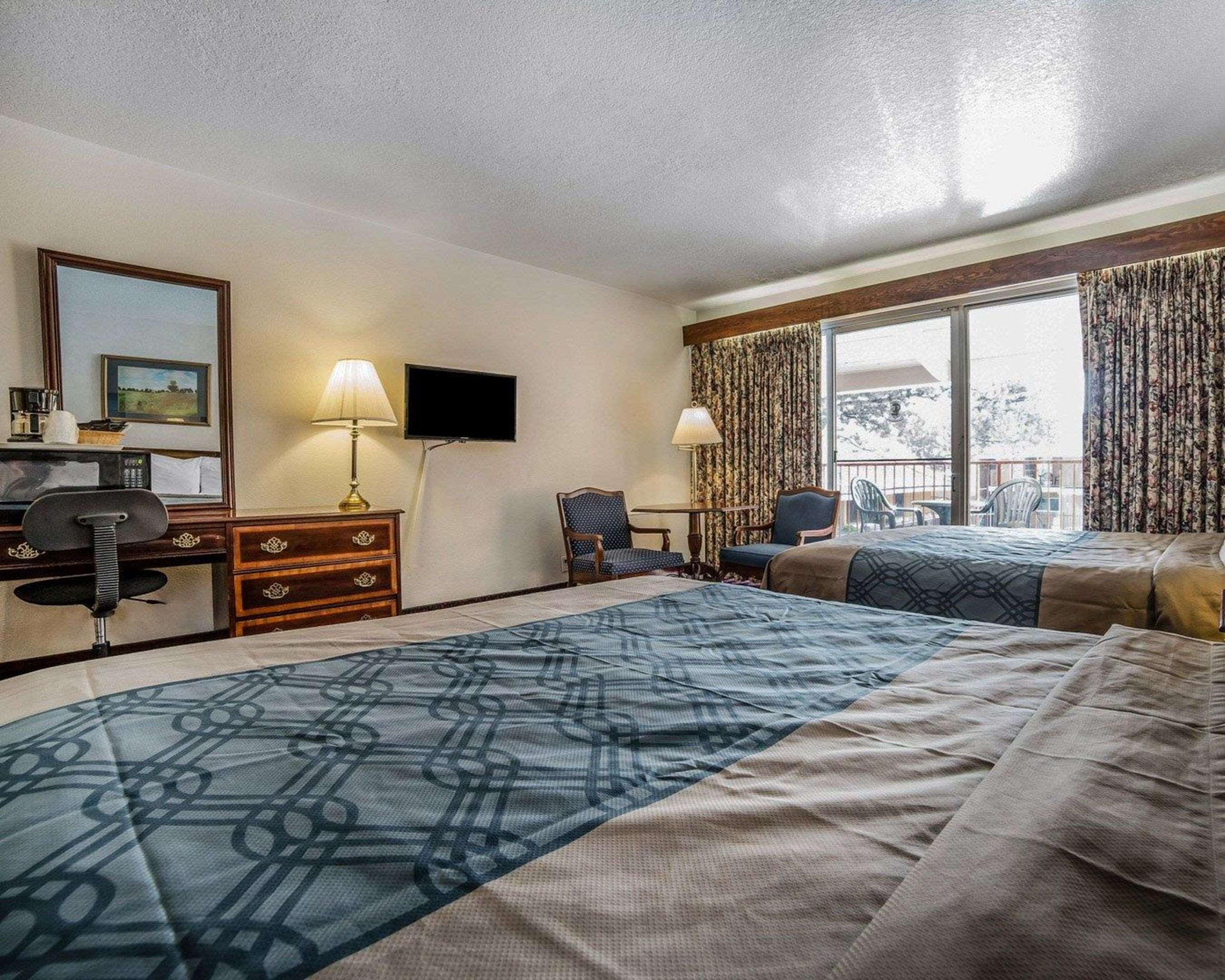 Econo Lodge Near Reno-Sparks Convention Center Екстер'єр фото