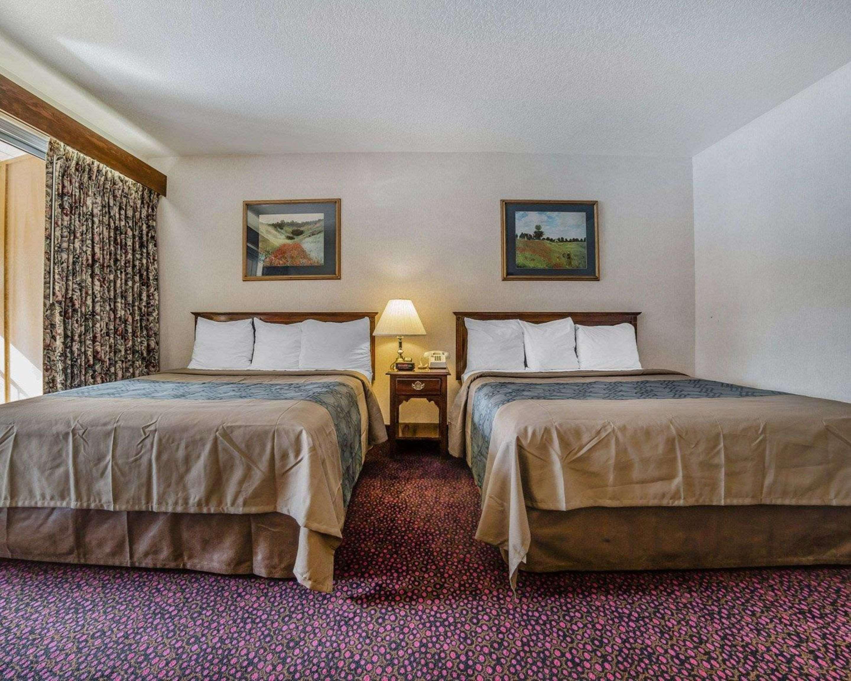 Econo Lodge Near Reno-Sparks Convention Center Екстер'єр фото