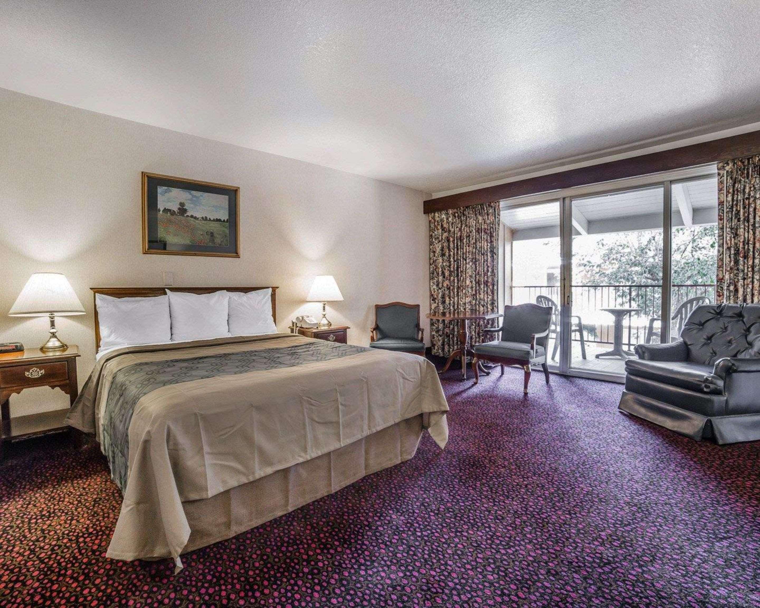 Econo Lodge Near Reno-Sparks Convention Center Екстер'єр фото