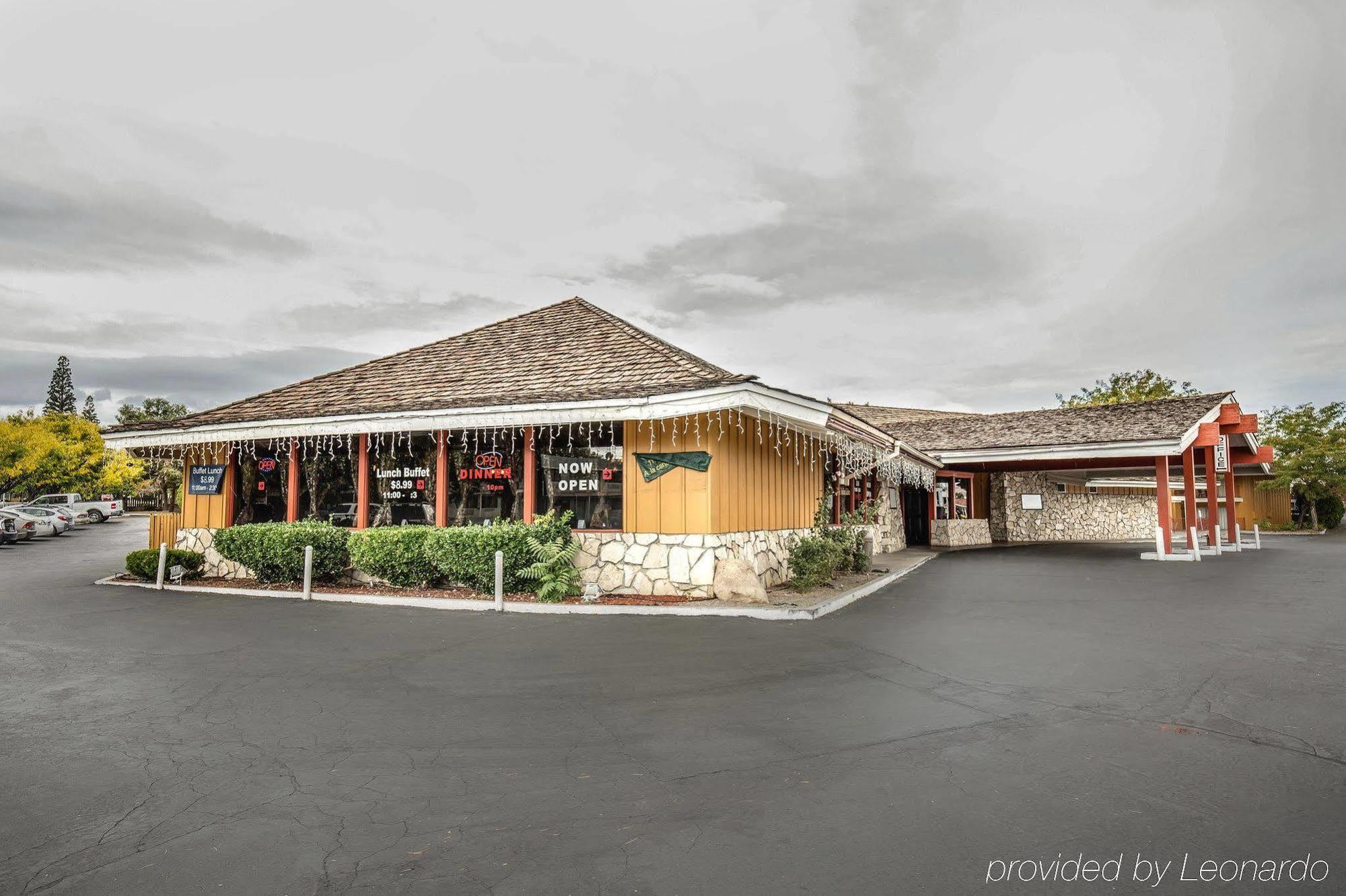 Econo Lodge Near Reno-Sparks Convention Center Екстер'єр фото