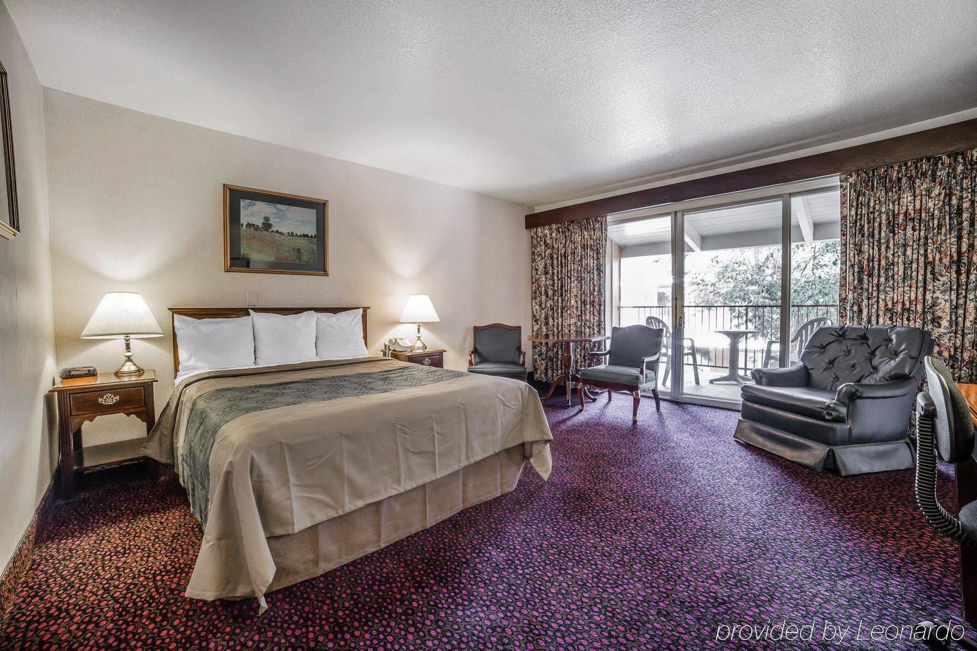 Econo Lodge Near Reno-Sparks Convention Center Екстер'єр фото