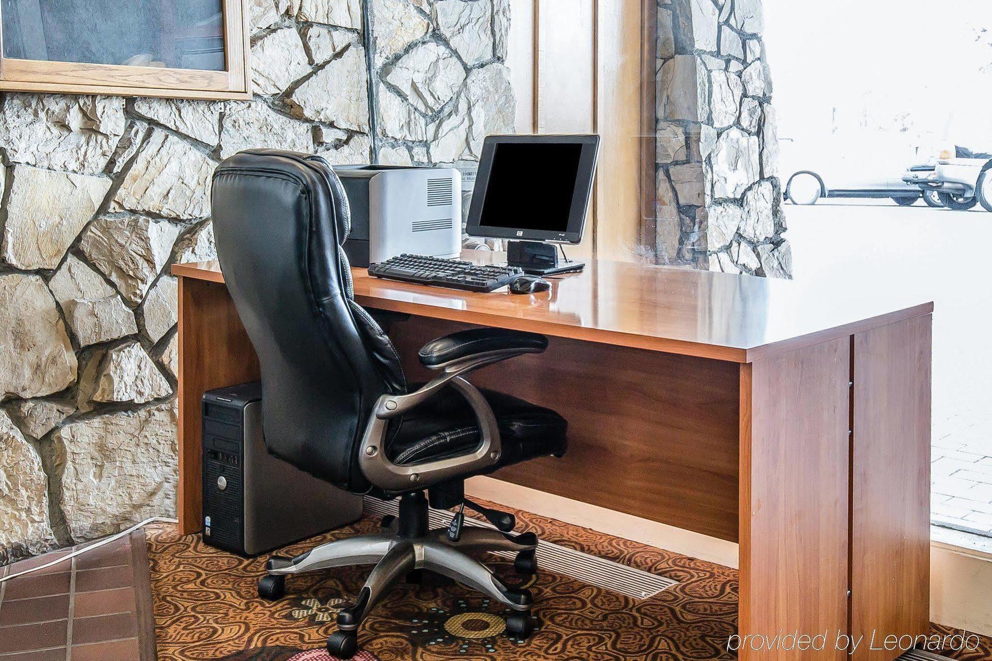 Econo Lodge Near Reno-Sparks Convention Center Екстер'єр фото